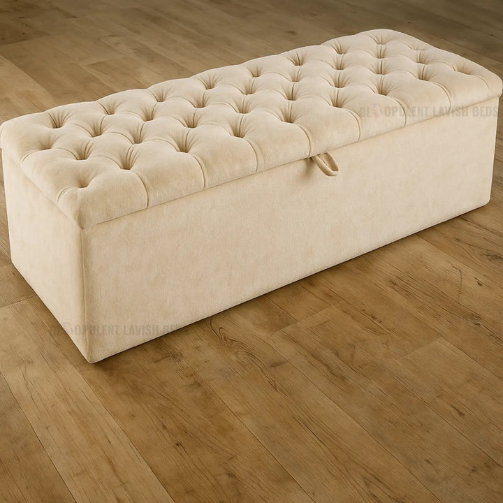 Classic Chesterfield Velvet Blanket Box